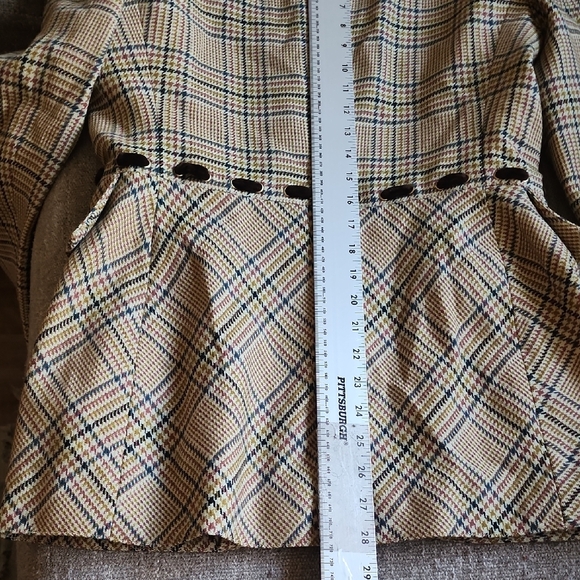 Vintage Valentino Boutique Plaid Blazer Black Velvet Trim Made in Italy Designer - Picture 11 of 11